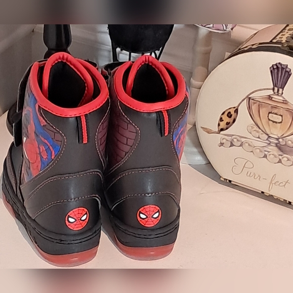 Spiderman Kids Boots Size 7 NWOT - Picture 3 of 6